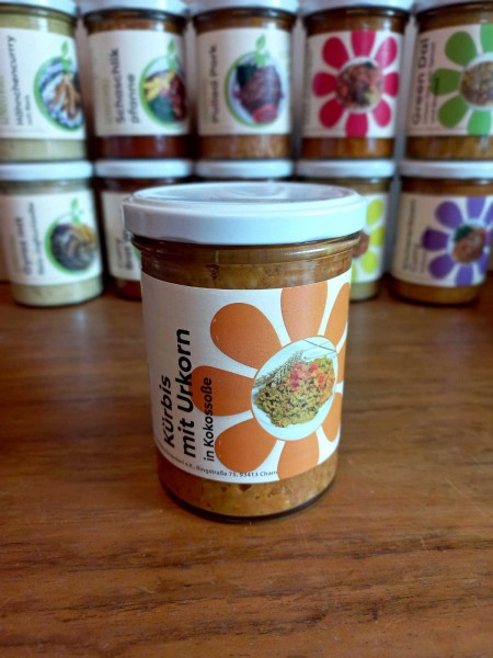 Kürbis mit Urkorn in Kokossoße